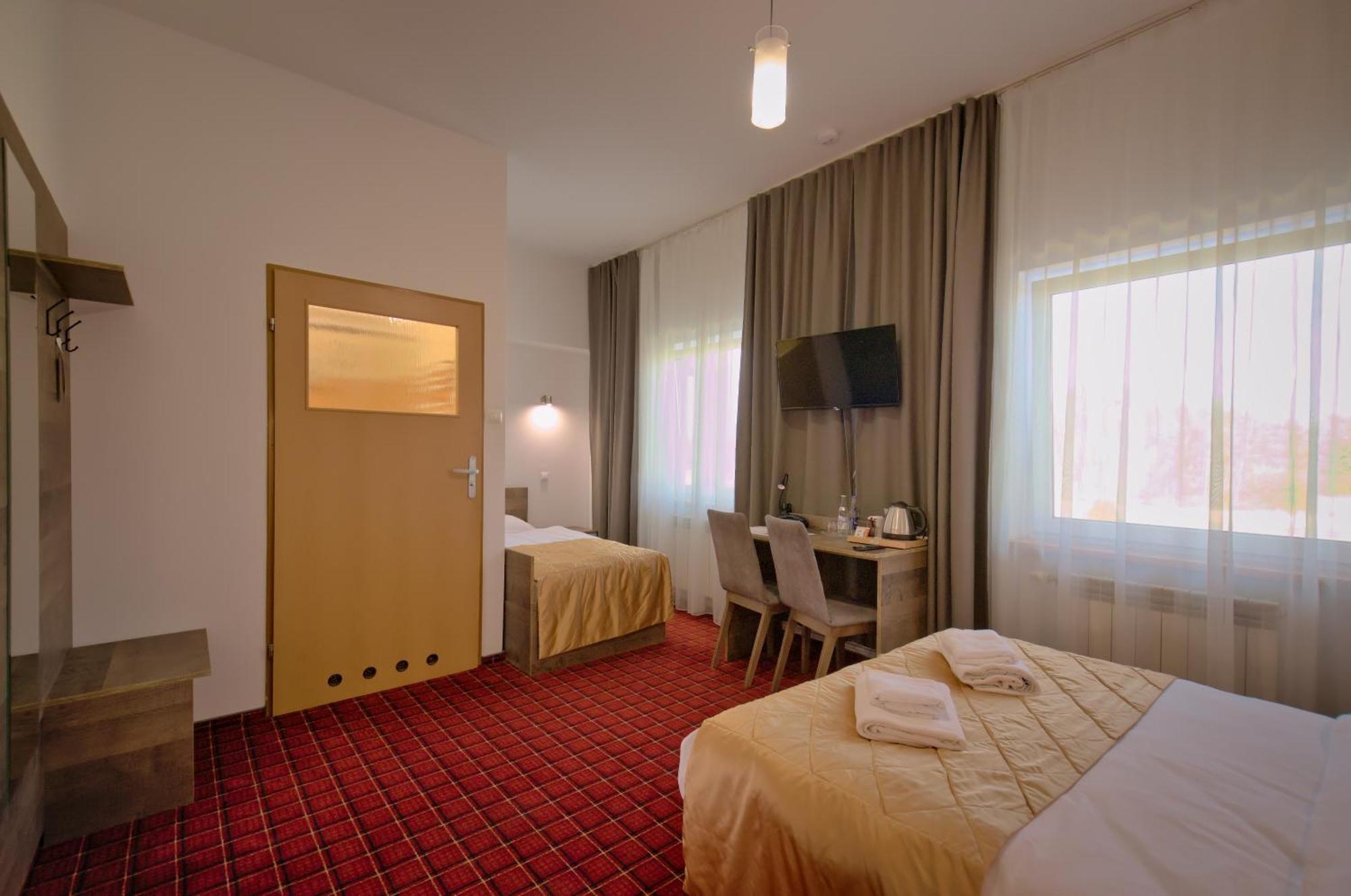 Hotel Sezam Machowa Exterior photo