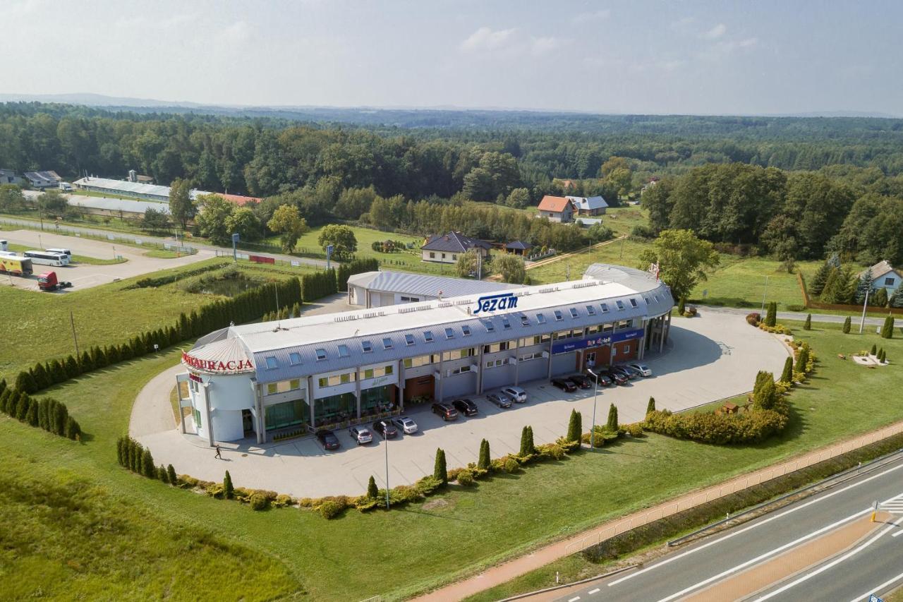 Hotel Sezam Machowa Exterior photo